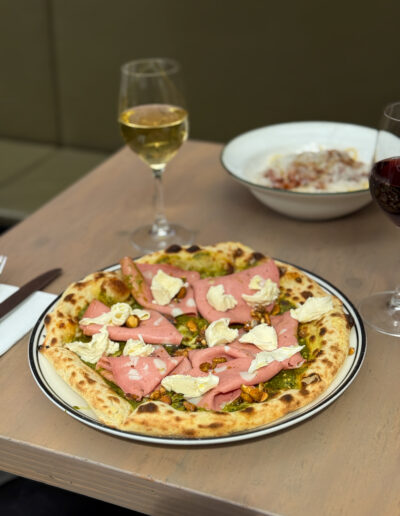 MORTADELLA 26 pesto, mortadella, fior di latte, pistachios (n)